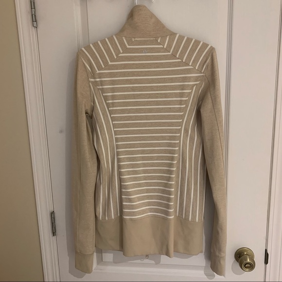 Lululemon women’s jacket - Picture 2 of 4